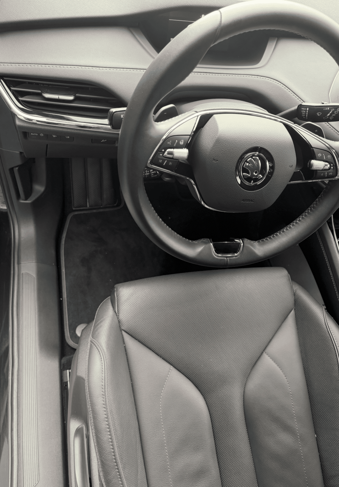 Skoda Enyaq 80x – rat og interiør